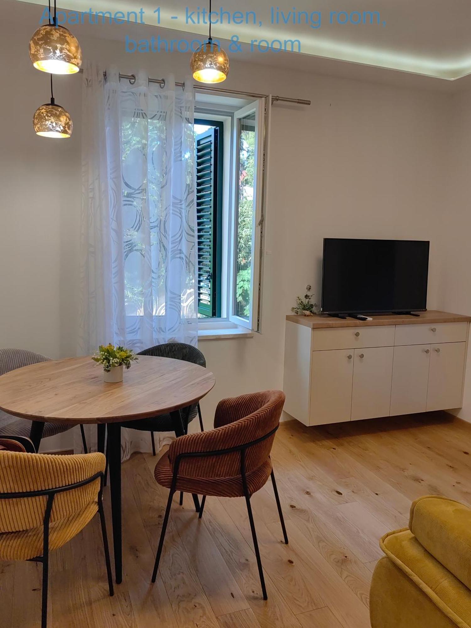 Relax And Enjoy Apartments Split Exterior foto
